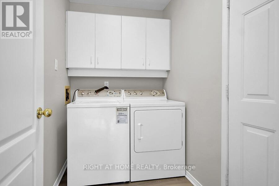 38 Kettering, Ottawa, ON - Indoor Photo Showing Laundry Room