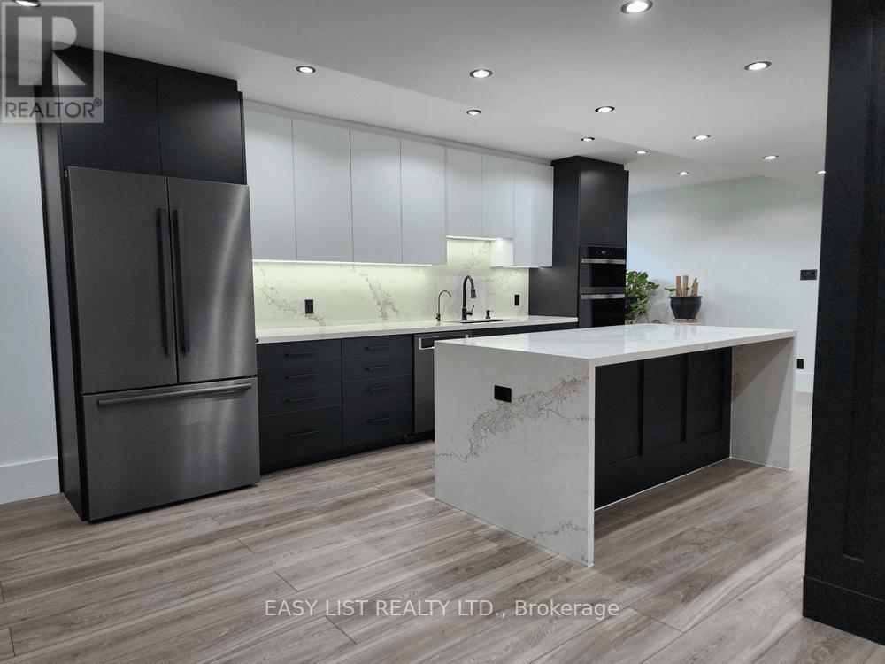 48 Mill Run Gate, Uxbridge, ON - Indoor Photo Showing Kitchen With Upgraded Kitchen