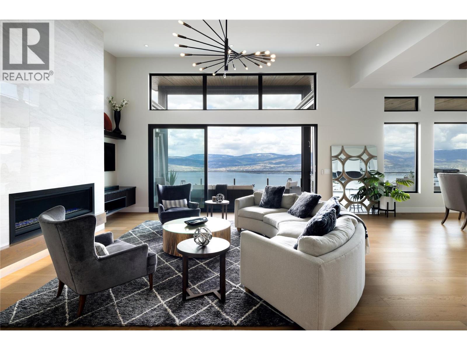 5650 The Edge Place Unit# 111, Kelowna, BC - Indoor Photo Showing Living Room