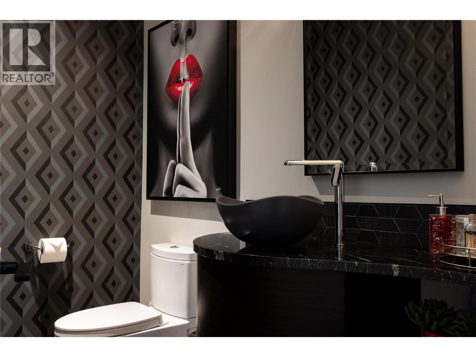 5650 The Edge Place Unit# 111, Kelowna, BC - Indoor Photo Showing Bathroom