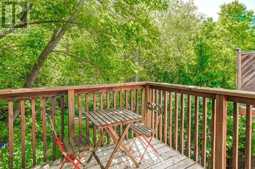 4134 Medland Drive, Burlington, ON - Outdoor With Deck Patio Veranda
