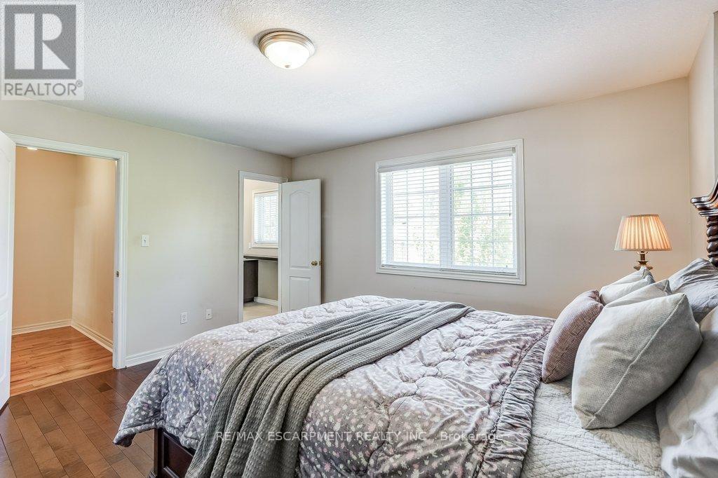 4134 Medland Drive, Burlington, ON - Indoor Photo Showing Bedroom