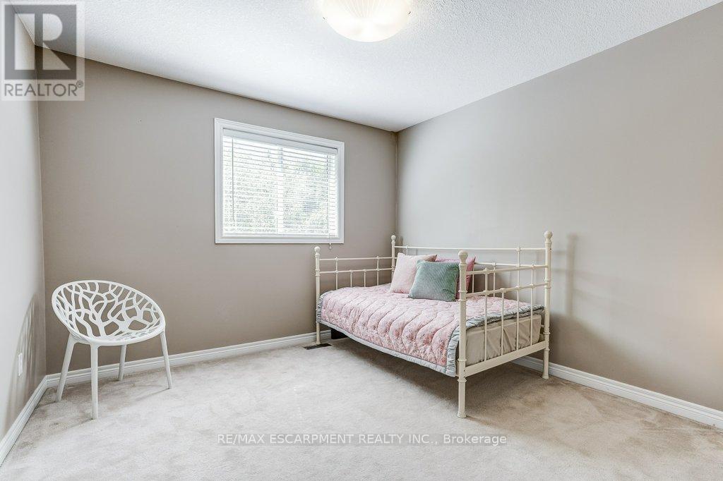4134 Medland Drive, Burlington, ON - Indoor Photo Showing Bedroom