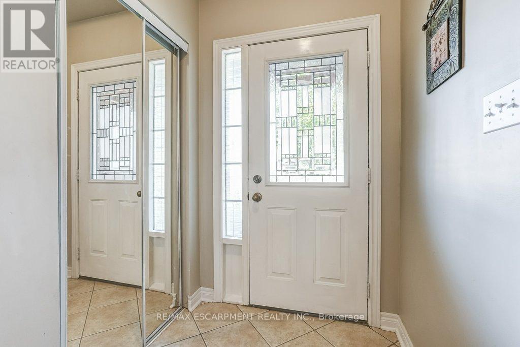 4134 Medland Drive, Burlington, ON - Indoor Photo Showing Other Room