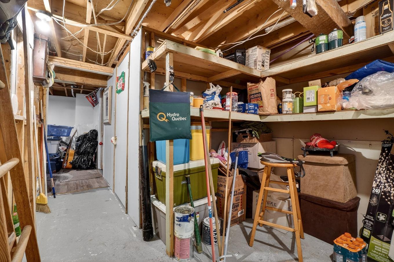 Storage - 1316 Rue Loignon, Terrebonne (Terrebonne), QC - Indoor