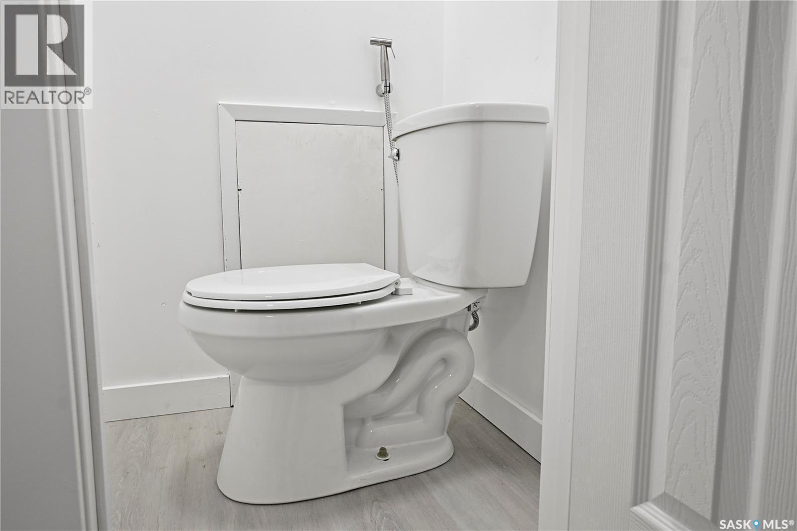 443 Argyle Street N, Regina, SK - Indoor Photo Showing Bathroom