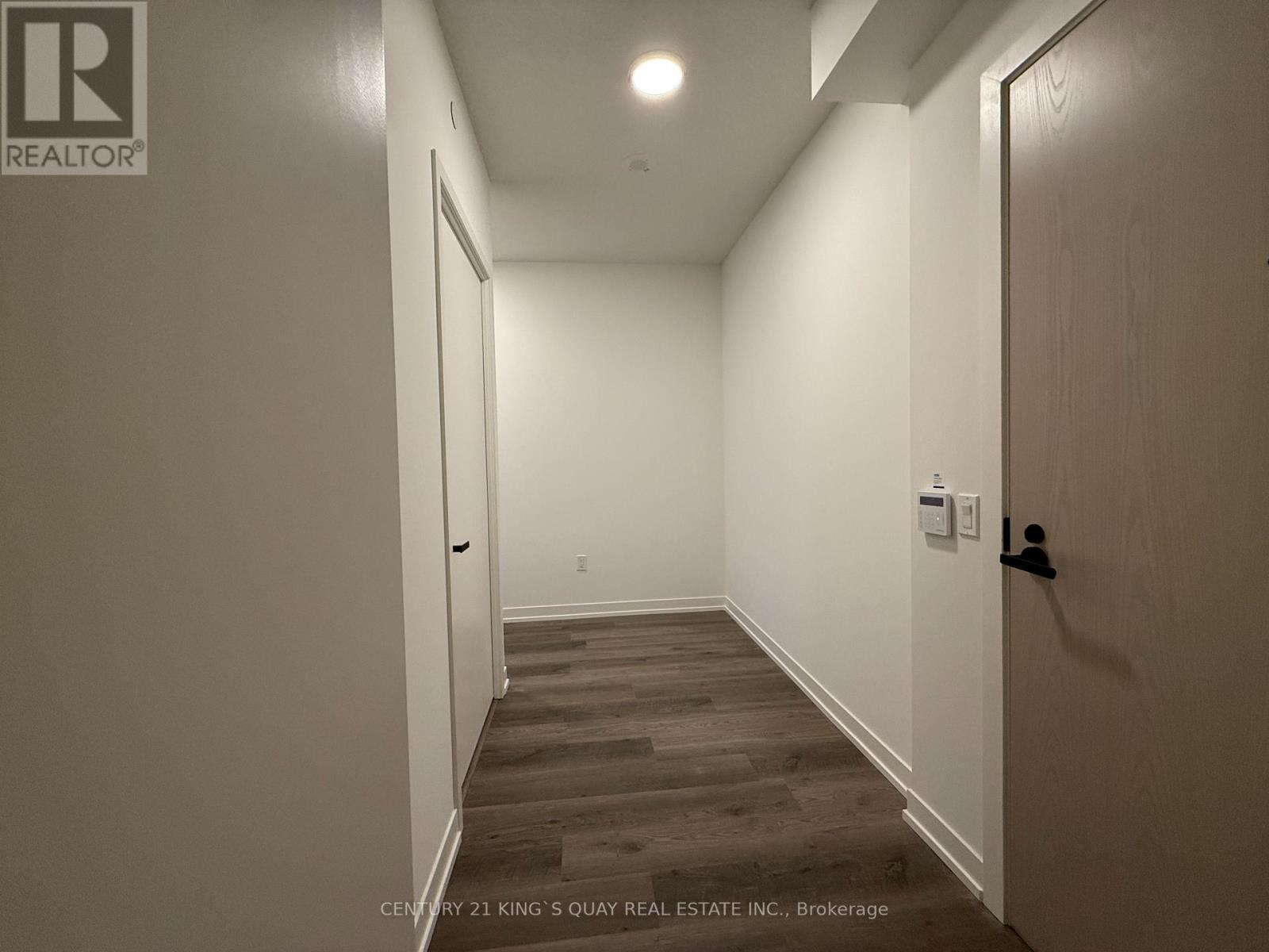 3312 - 8 Interchange Way, Vaughan, ON - Indoor Photo Showing Other Room