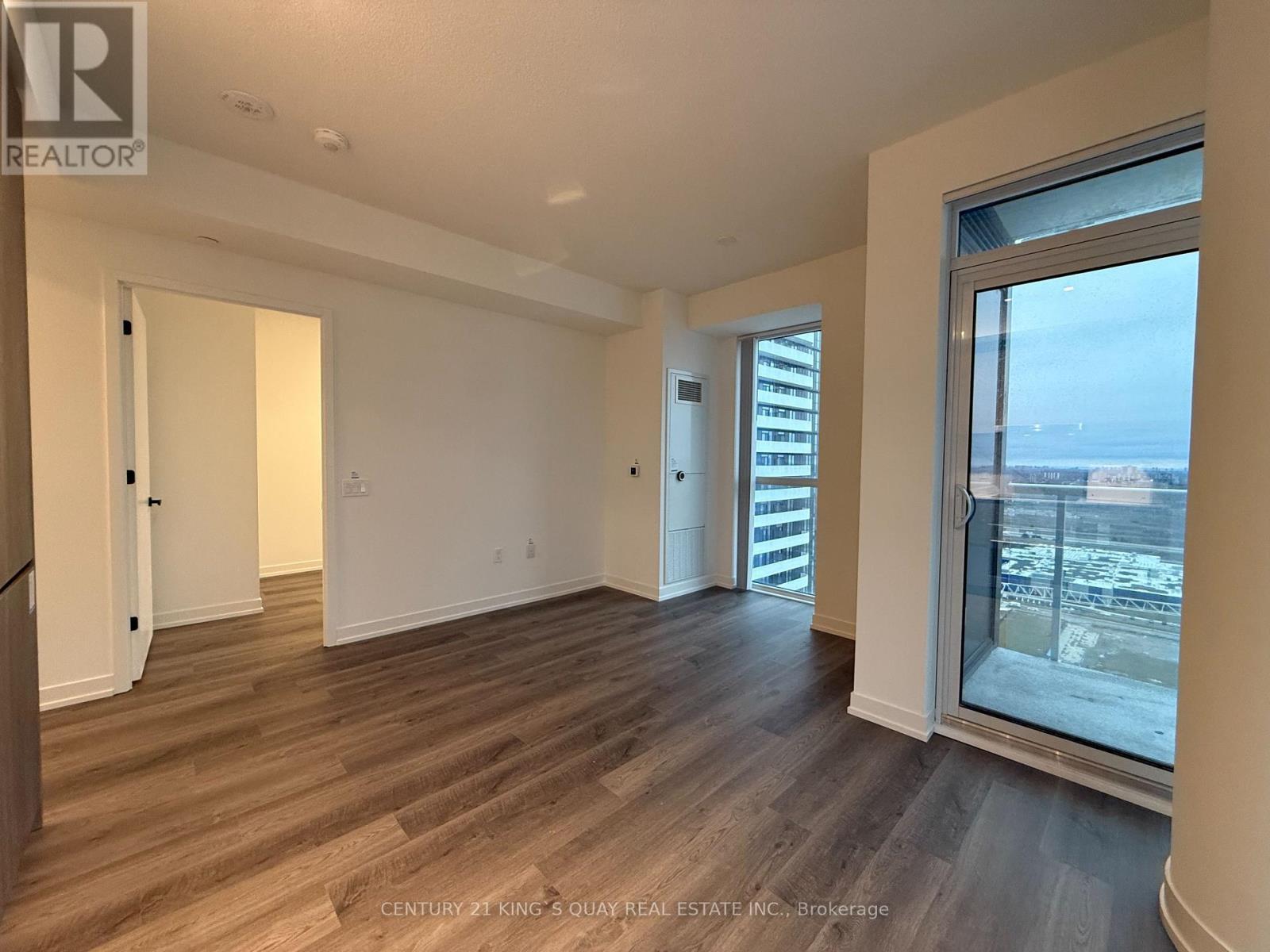 3312 - 8 Interchange Way, Vaughan, ON - Indoor Photo Showing Other Room