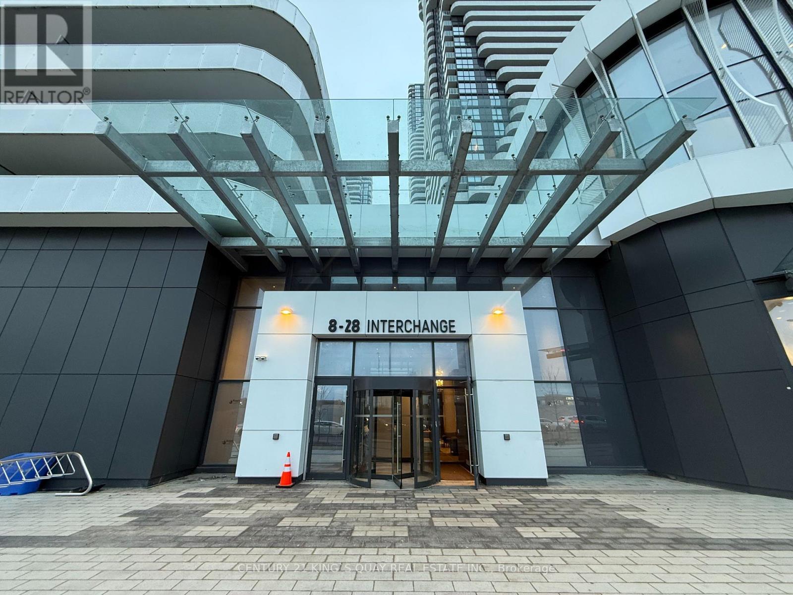 3312 - 8 Interchange Way, Vaughan, ON - Outdoor