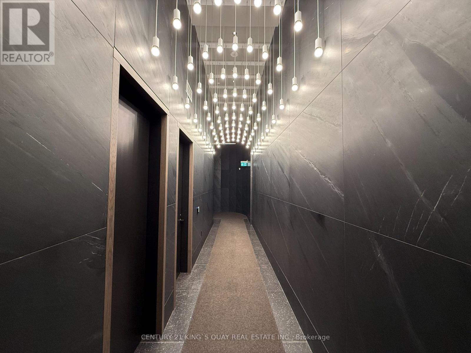 3312 - 8 Interchange Way, Vaughan, ON - Indoor