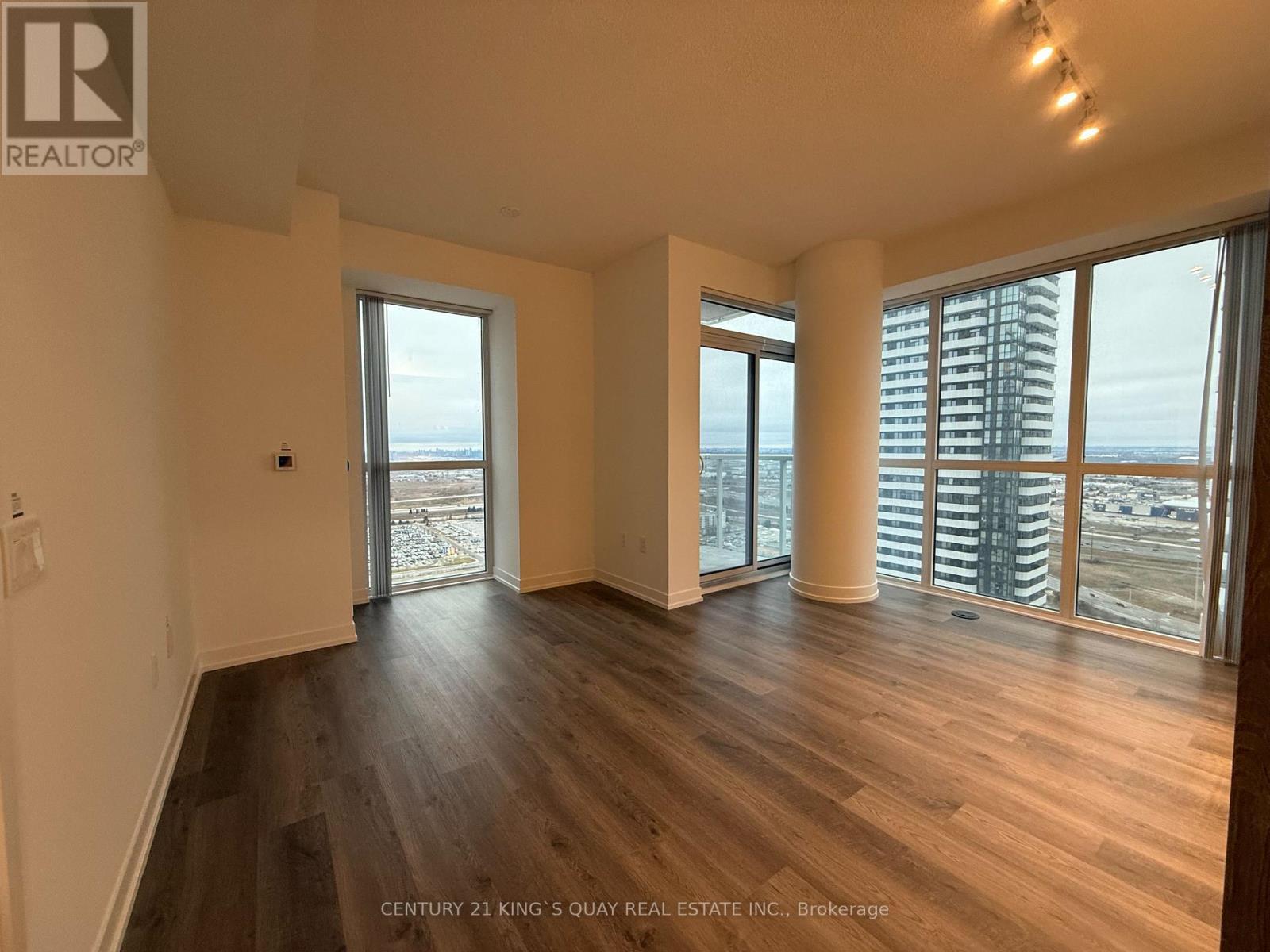 3312 - 8 Interchange Way, Vaughan, ON - Indoor Photo Showing Other Room