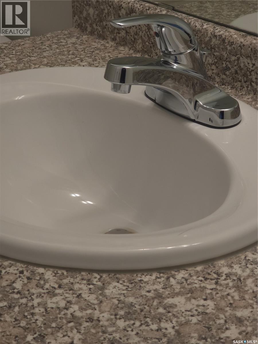 403 Gordon Road, Saskatoon, SK - Indoor Photo Showing Bathroom