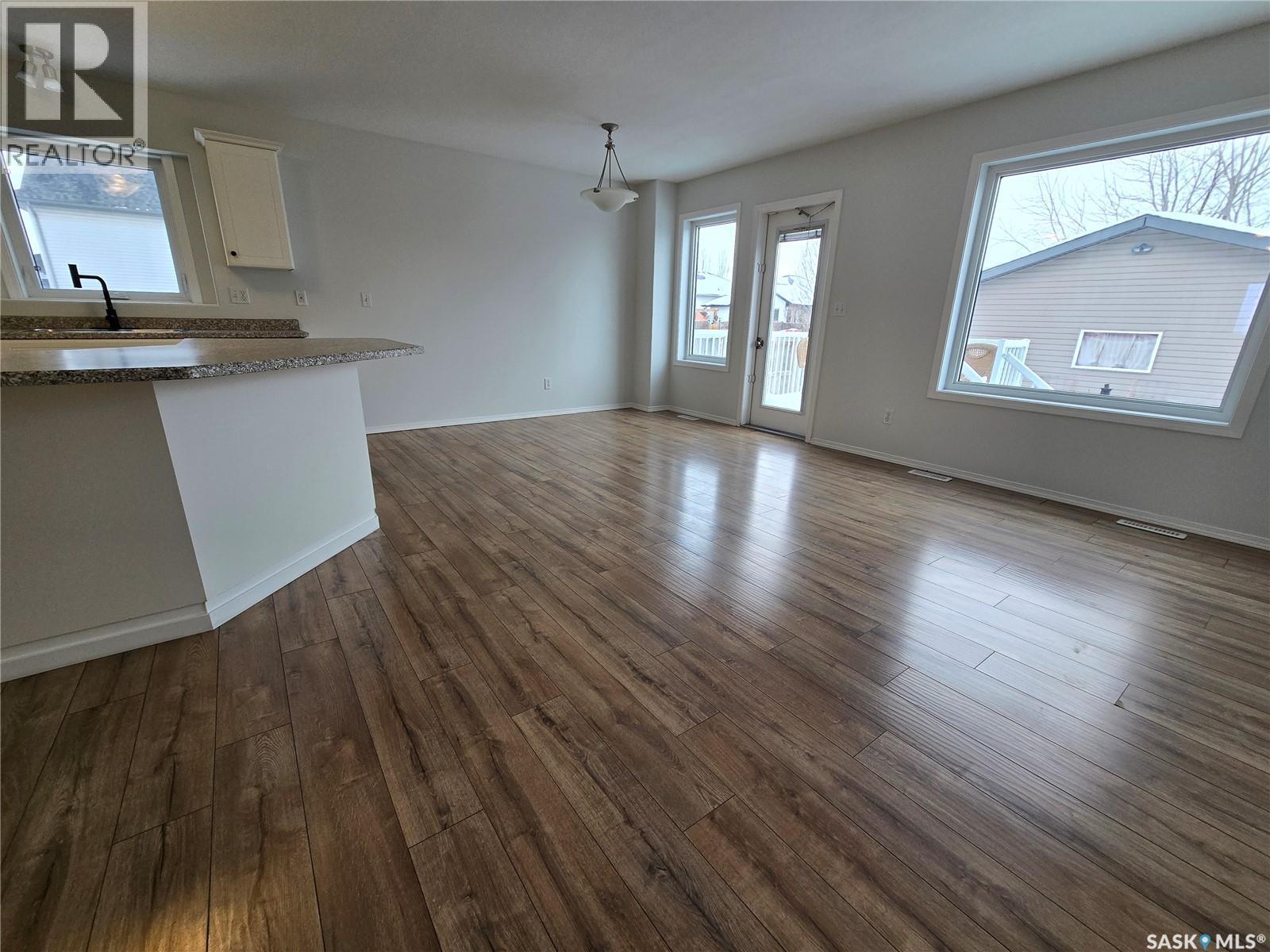403 Gordon Road, Saskatoon, SK - Indoor Photo Showing Kitchen
