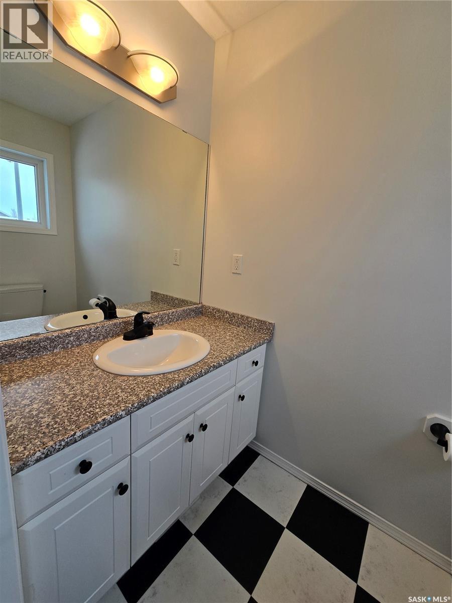 403 Gordon Road, Saskatoon, SK - Indoor Photo Showing Bathroom