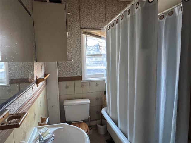 433 Burrows Ave, Winnipeg, MB