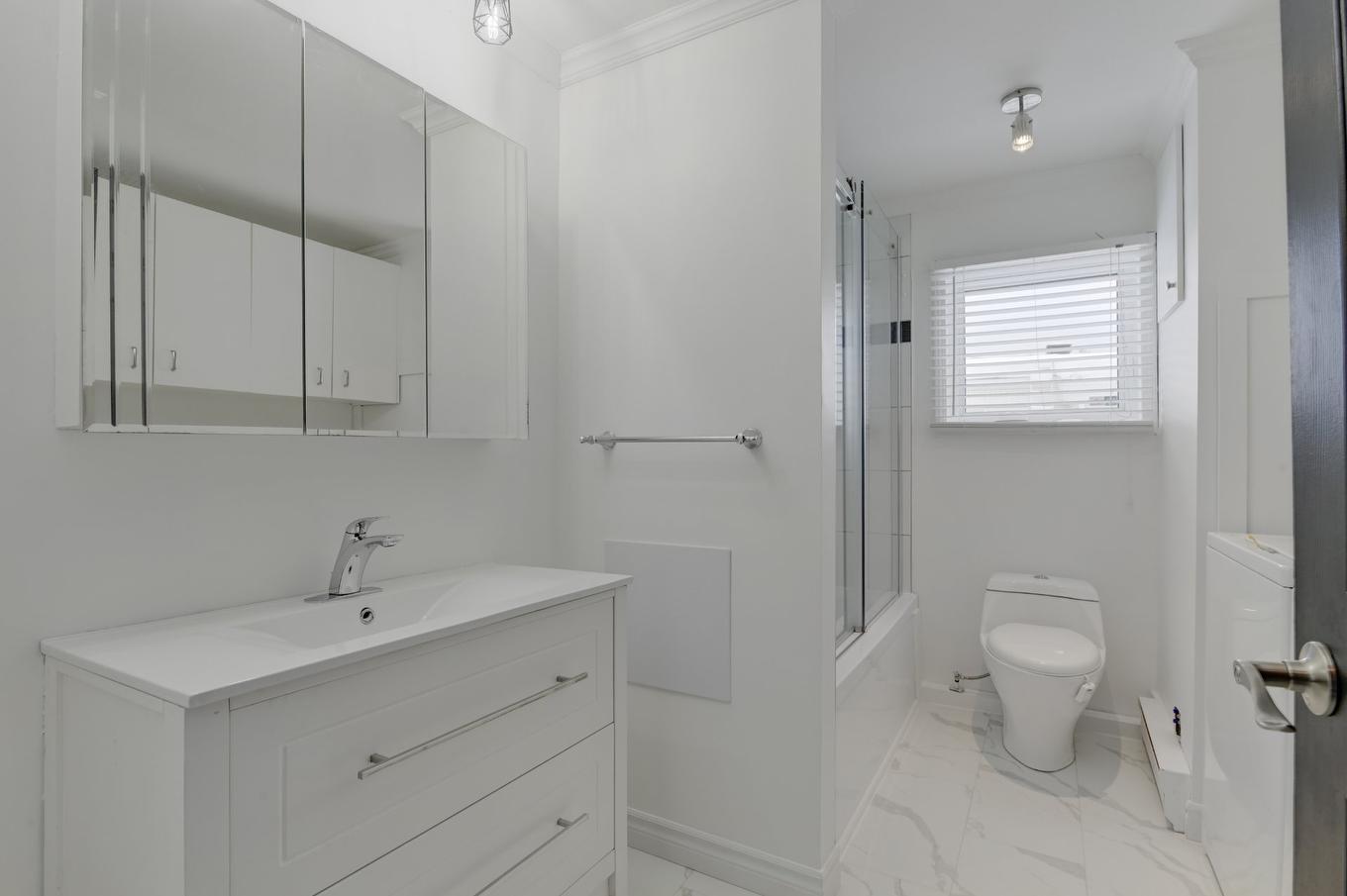 Bathroom - 527 Rue De L'Aisance, Québec (La Haute-Saint-Charles), QC - Indoor Photo Showing Bathroom