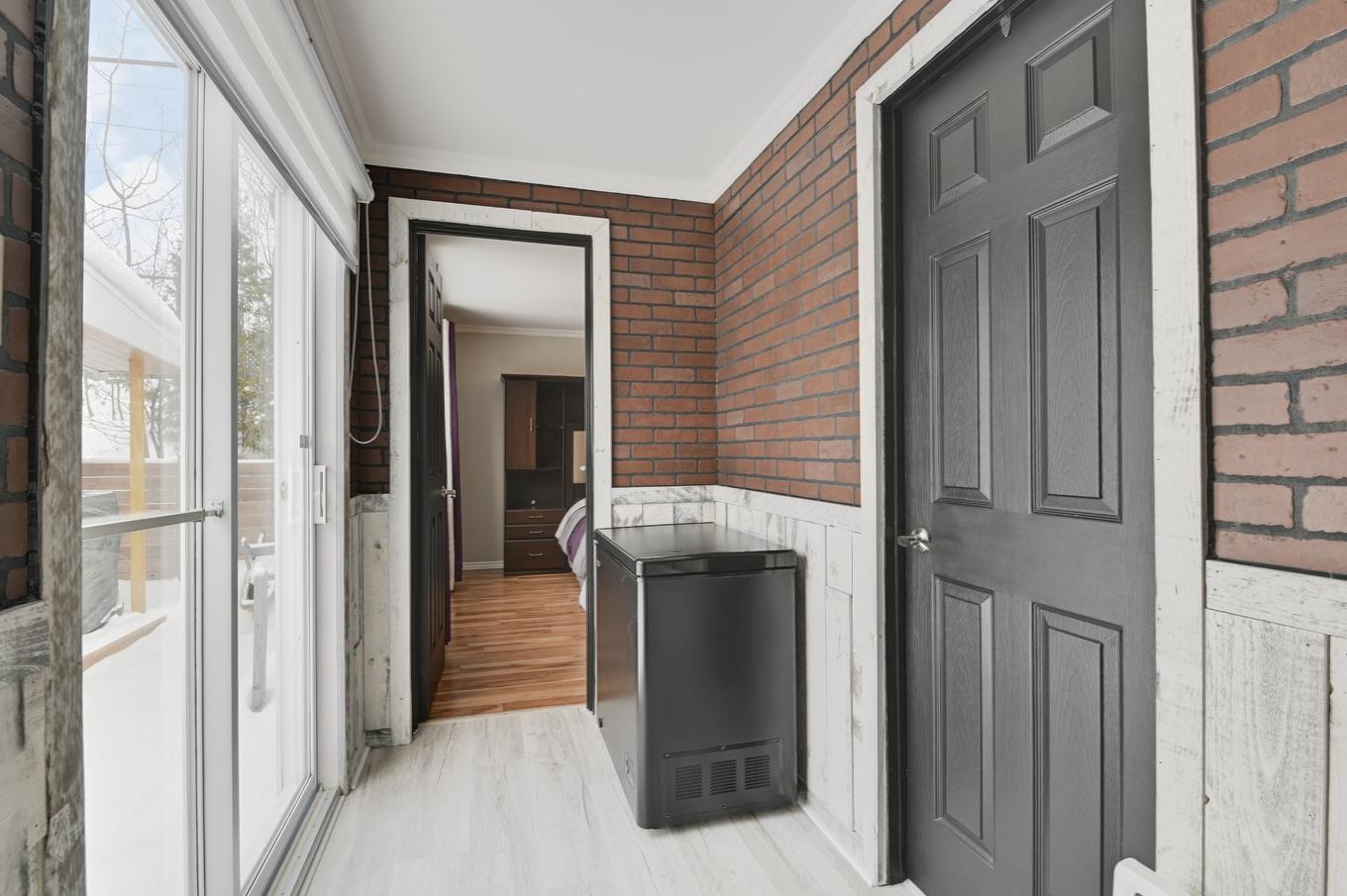 Hall - 527 Rue De L'Aisance, Québec (La Haute-Saint-Charles), QC - Photo Showing Other Room