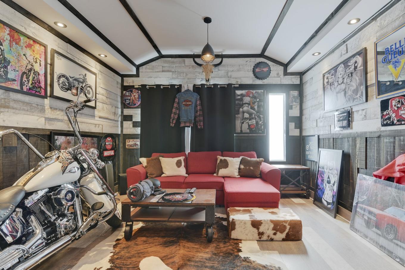 Garage - 527 Rue De L'Aisance, Québec (La Haute-Saint-Charles), QC - Indoor