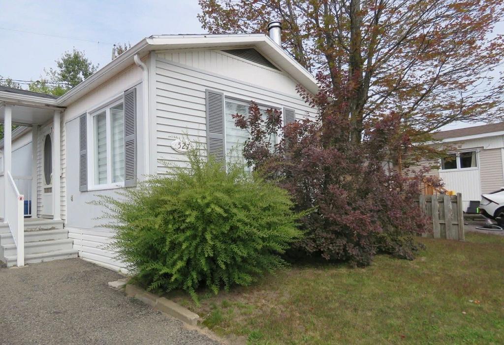 Exterior - 527 Rue De L'Aisance, Québec (La Haute-Saint-Charles), QC - Outdoor