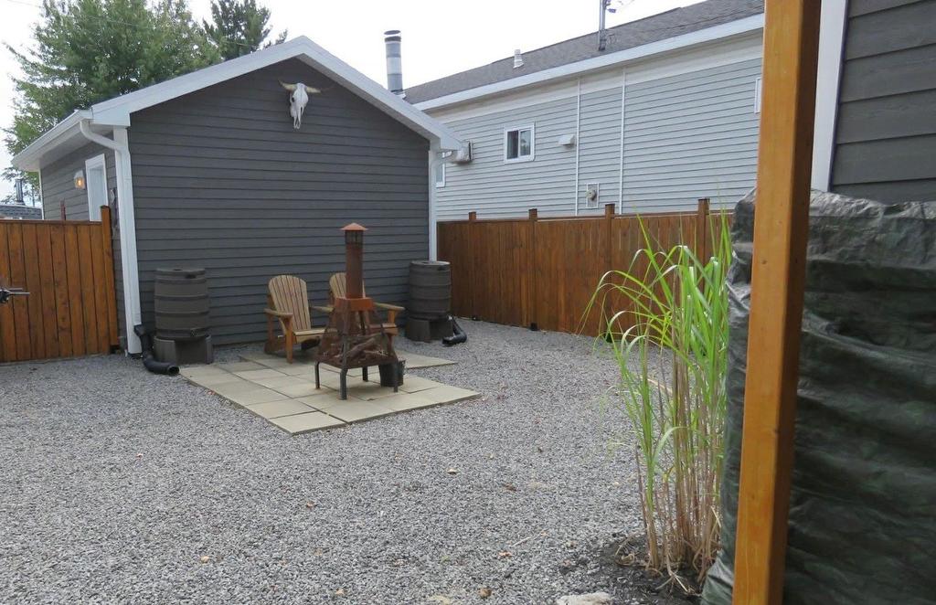 Exterior - 527 Rue De L'Aisance, Québec (La Haute-Saint-Charles), QC - Outdoor With Exterior