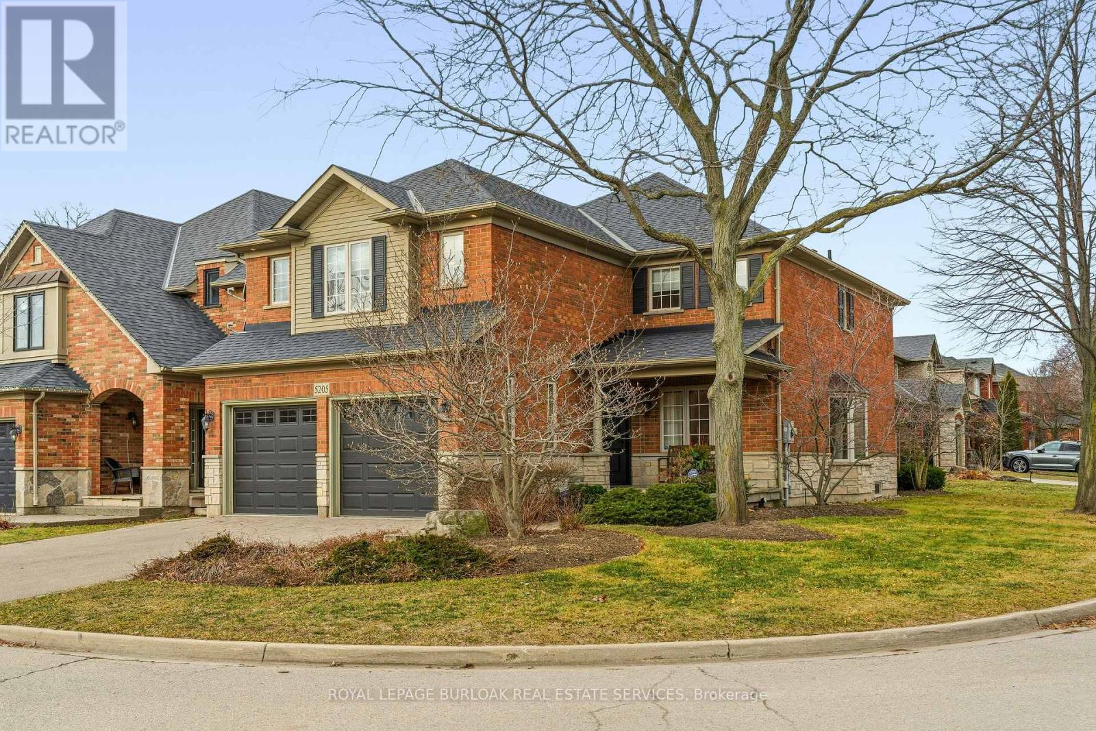 5205 Brada Crescent, Burlington, ON - Outdoor With Facade