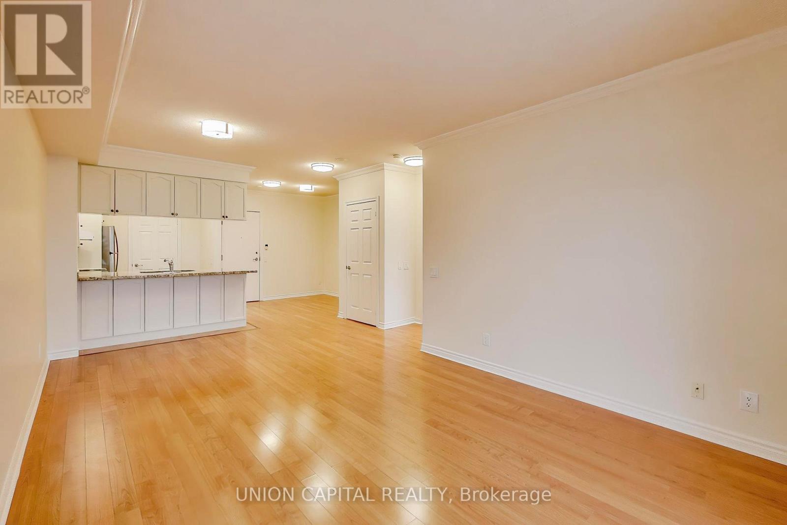 1104 - 5229 Dundas Street W, Toronto, ON - Indoor Photo Showing Other Room