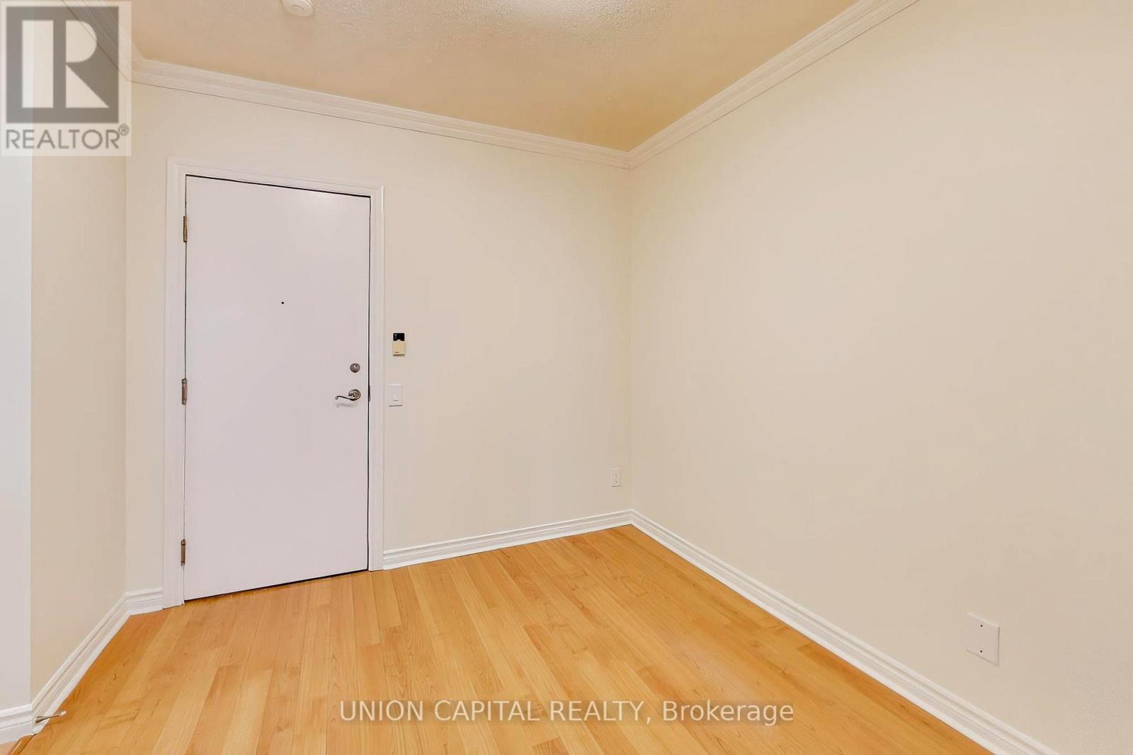 1104 - 5229 Dundas Street W, Toronto, ON - Indoor Photo Showing Other Room