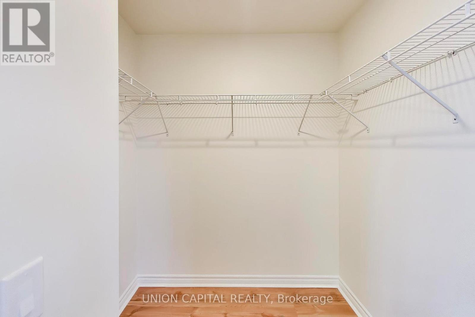 1104 - 5229 Dundas Street W, Toronto, ON - Indoor With Storage