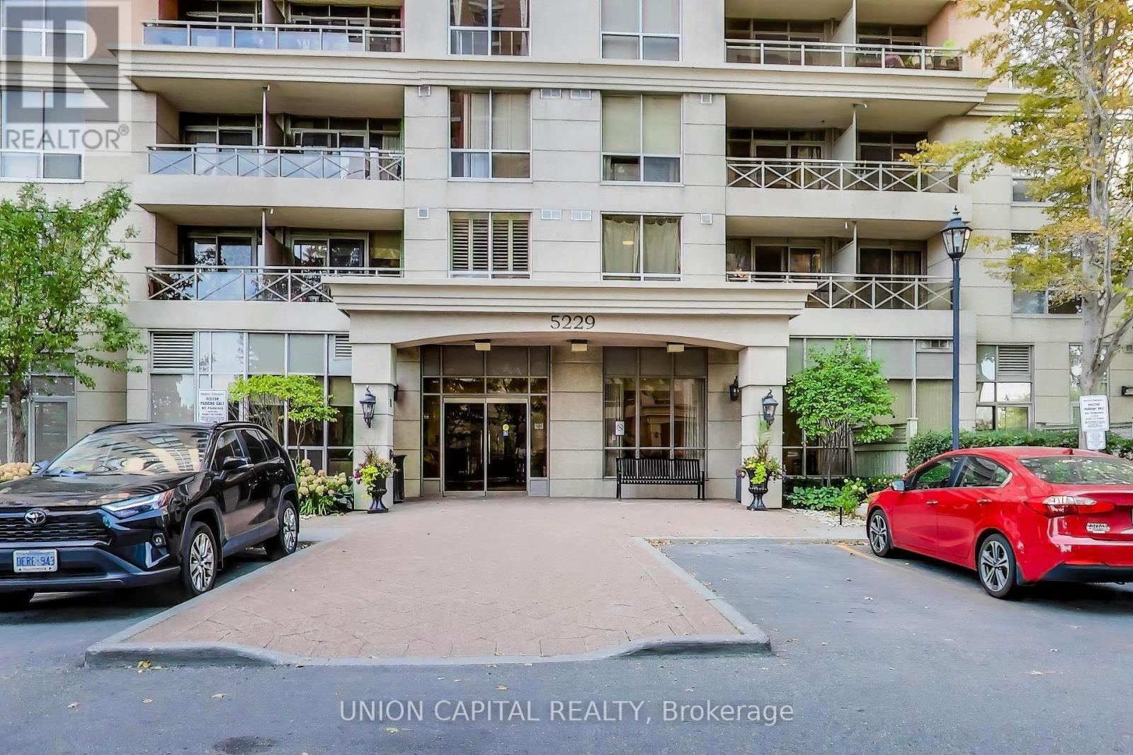 1104 - 5229 Dundas Street W, Toronto, ON - Outdoor With Balcony With Facade