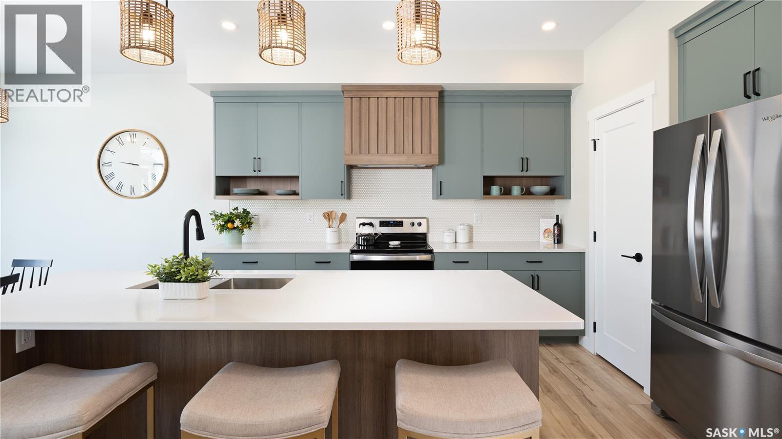 3004 Dumont Way, Regina, SK - Indoor Photo Showing Kitchen With Upgraded Kitchen