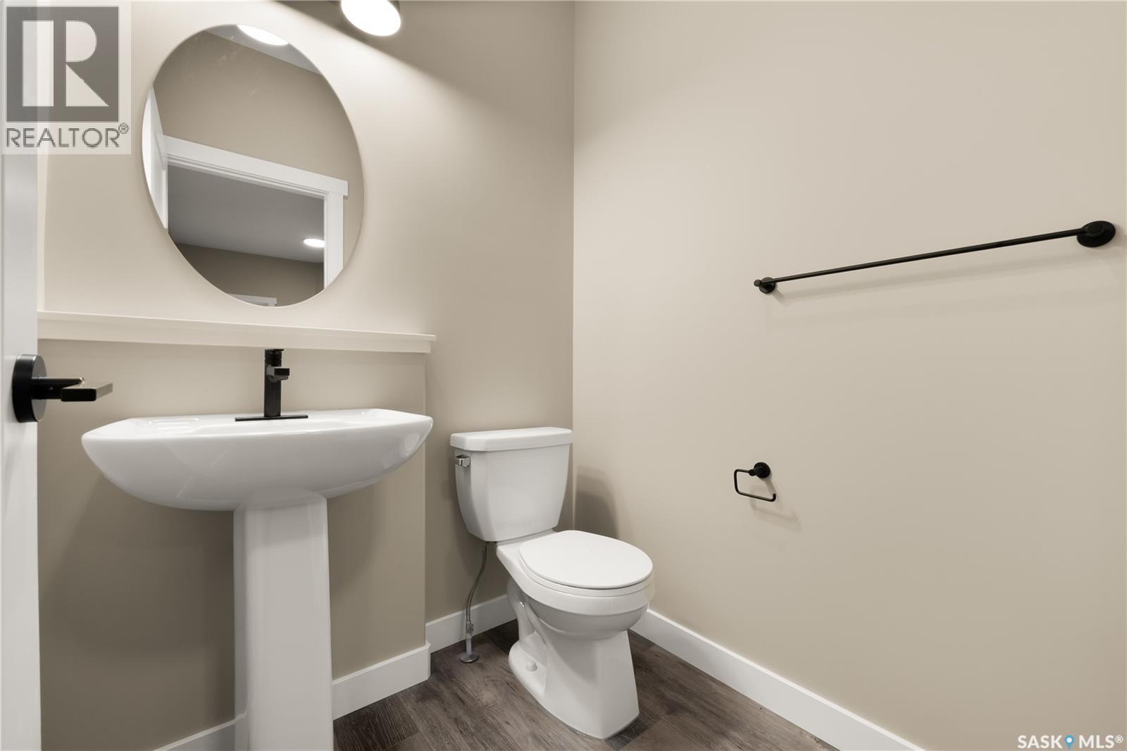 3004 Dumont Way, Regina, SK - Indoor Photo Showing Bathroom