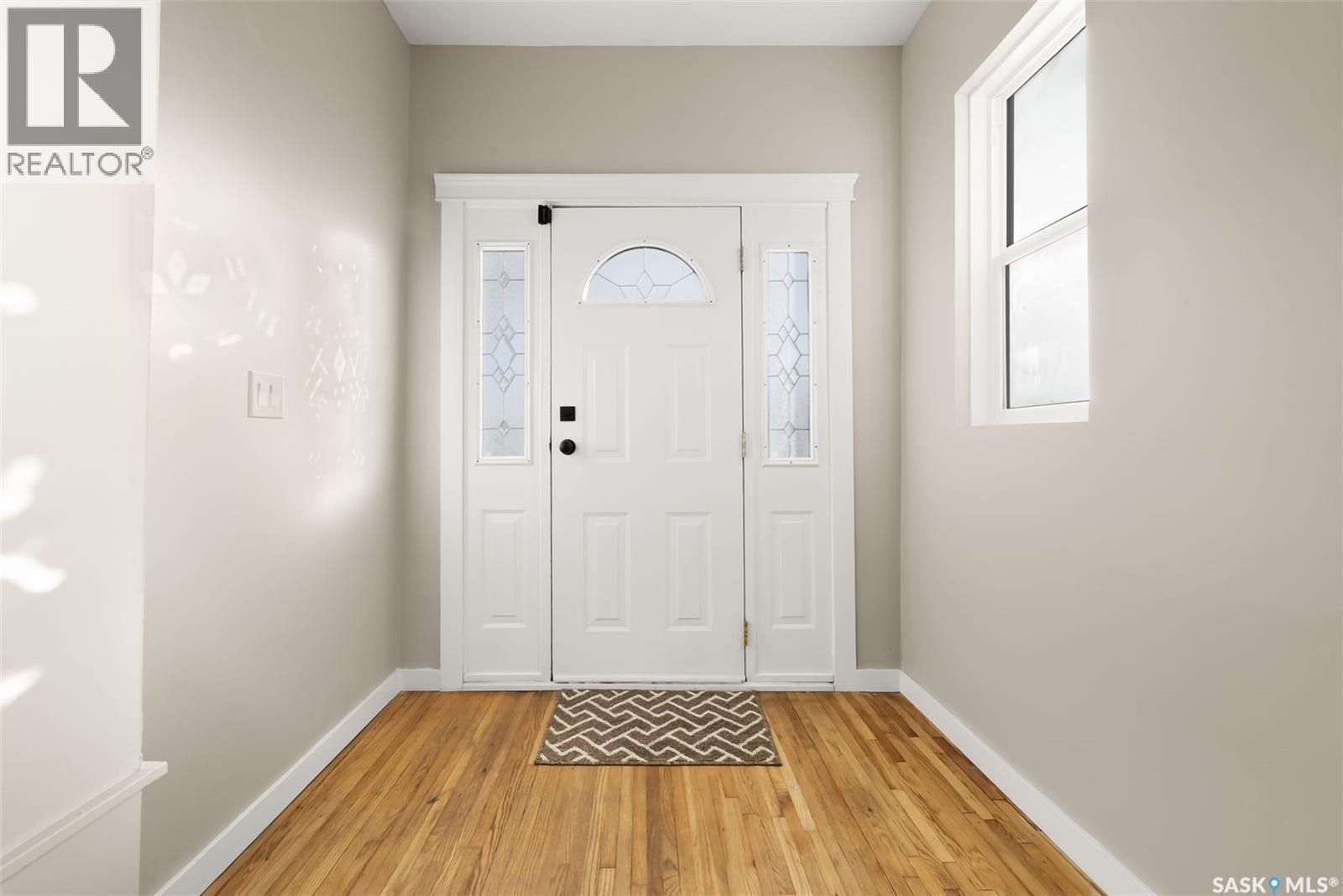 1230 Victoria Avenue, Regina, SK - Indoor Photo Showing Other Room