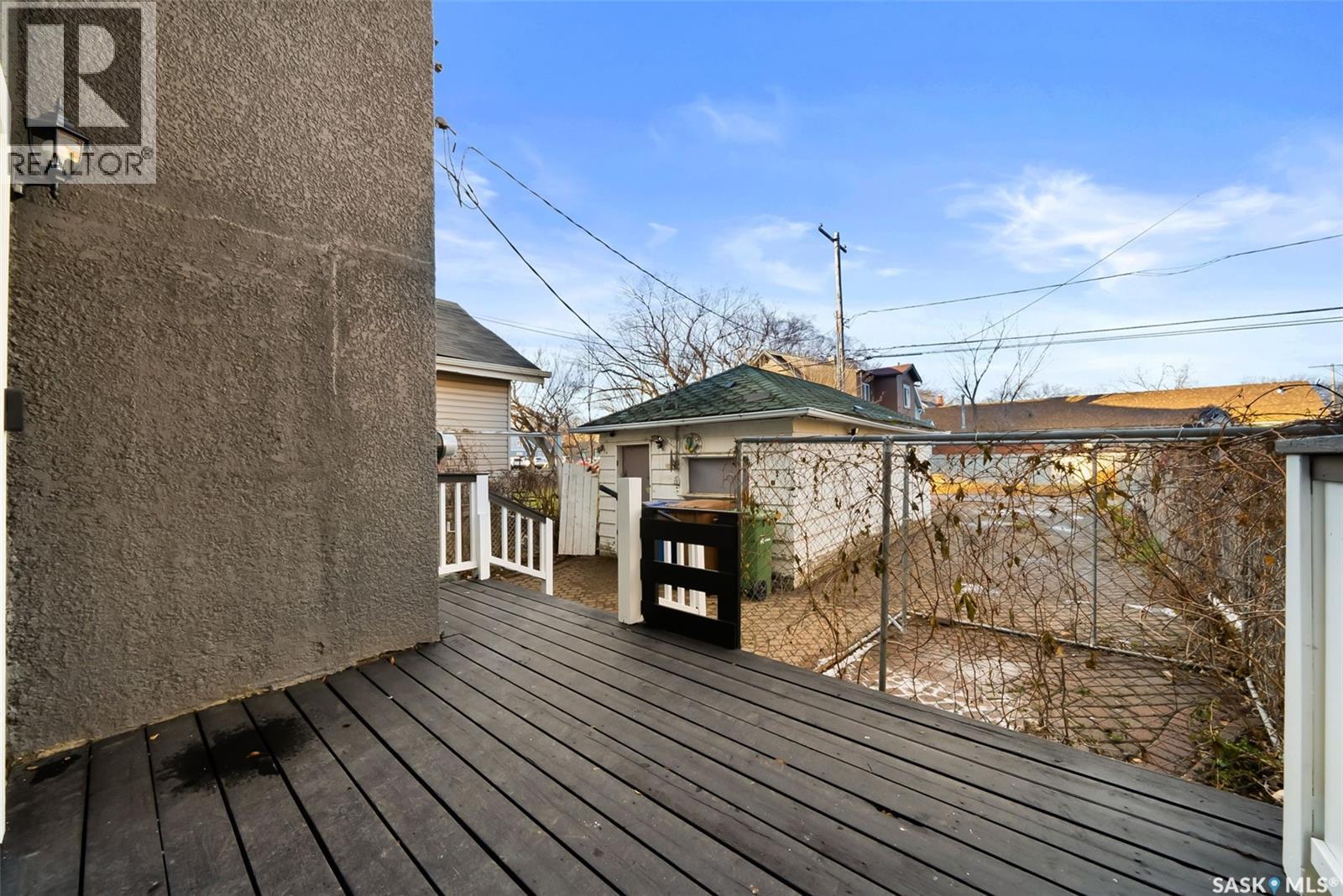 1230 Victoria Avenue, Regina, SK - Outdoor