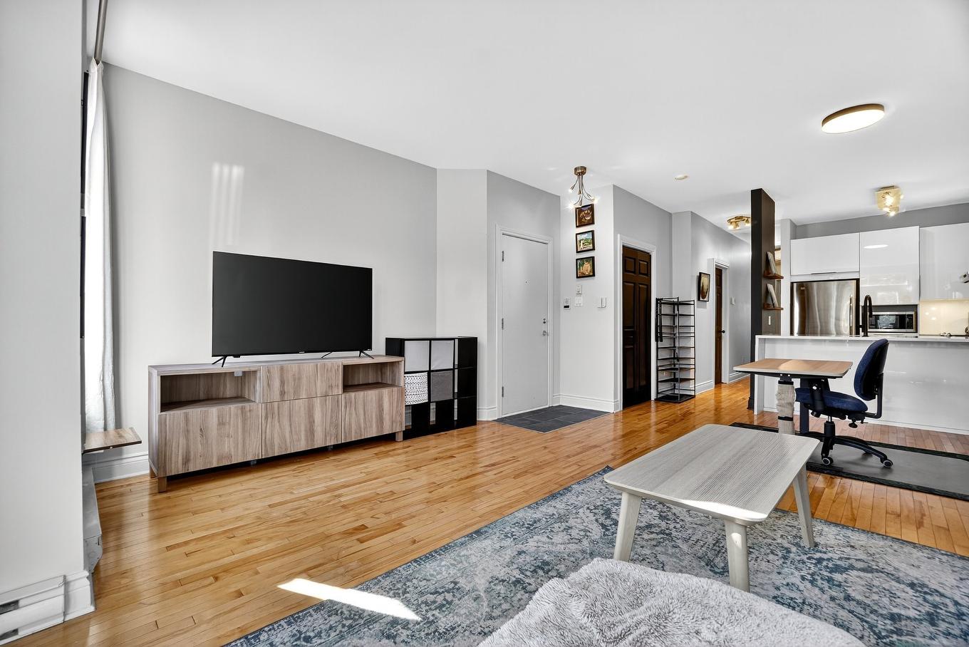 Vue d'ensemble - 3-1805 Boul. St-Joseph E., Montréal (Le Plateau-Mont-Royal), QC - Indoor Photo Showing Living Room