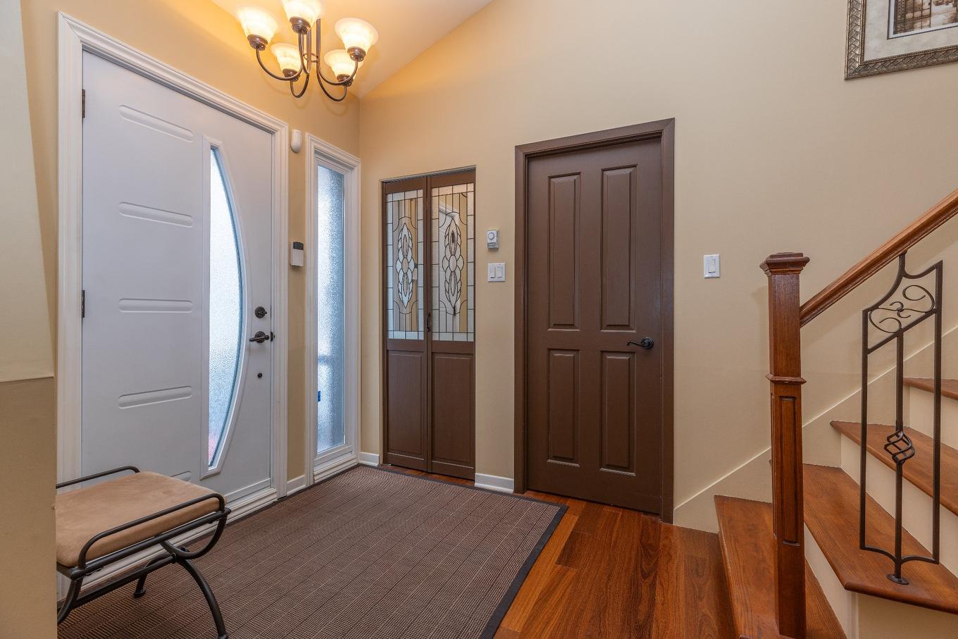 Hall d'entrée/Vestibule - 275 Rue De Thèbes, Laval (Vimont), QC - Indoor Photo Showing Other Room