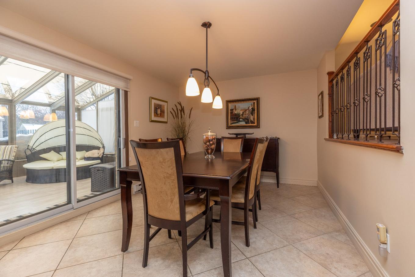 Salle à manger - 275 Rue De Thèbes, Laval (Vimont), QC - Indoor Photo Showing Dining Room