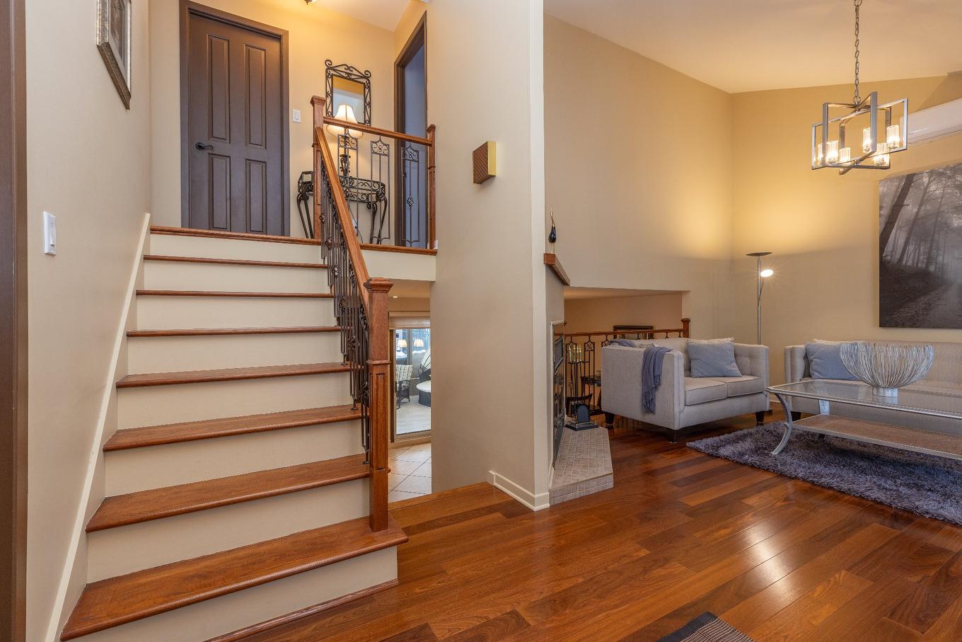 Hall d'entrée/Vestibule - 275 Rue De Thèbes, Laval (Vimont), QC - Indoor Photo Showing Other Room