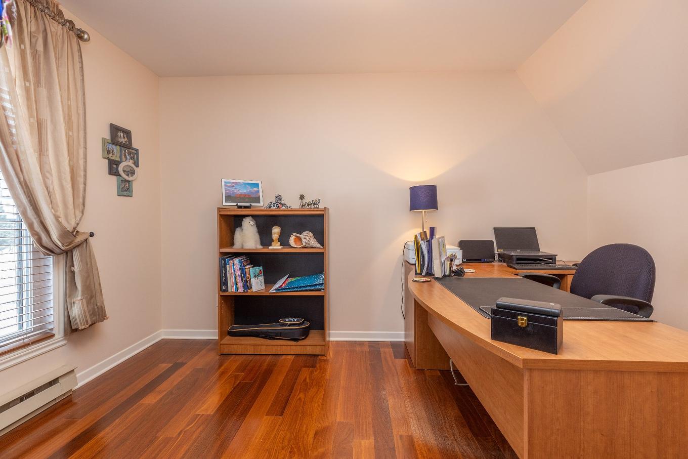 Chambre à coucher - 275 Rue De Thèbes, Laval (Vimont), QC - Indoor Photo Showing Office