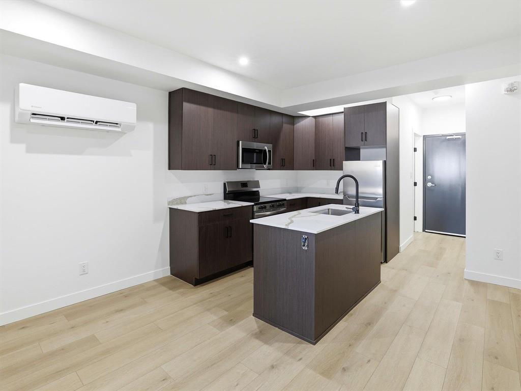 129 5Th Avenue, Swan River, MB - Indoor Photo Showing Kitchen With Stainless Steel Kitchen With Upgraded Kitchen