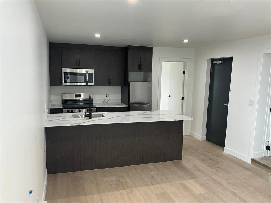 129 5Th Avenue, Swan River, MB - Indoor Photo Showing Kitchen