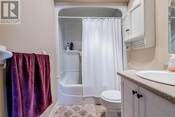 Ensuite Bath -