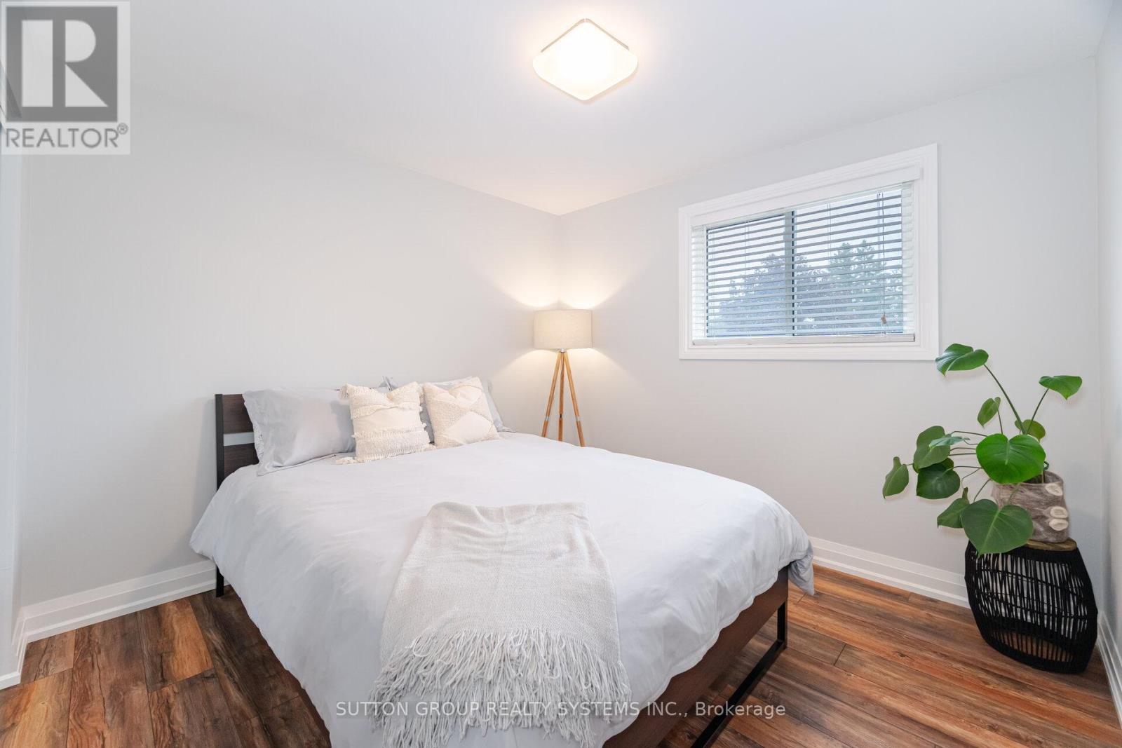 175 Connaught Crescent, Caledon, ON - Indoor Photo Showing Bedroom