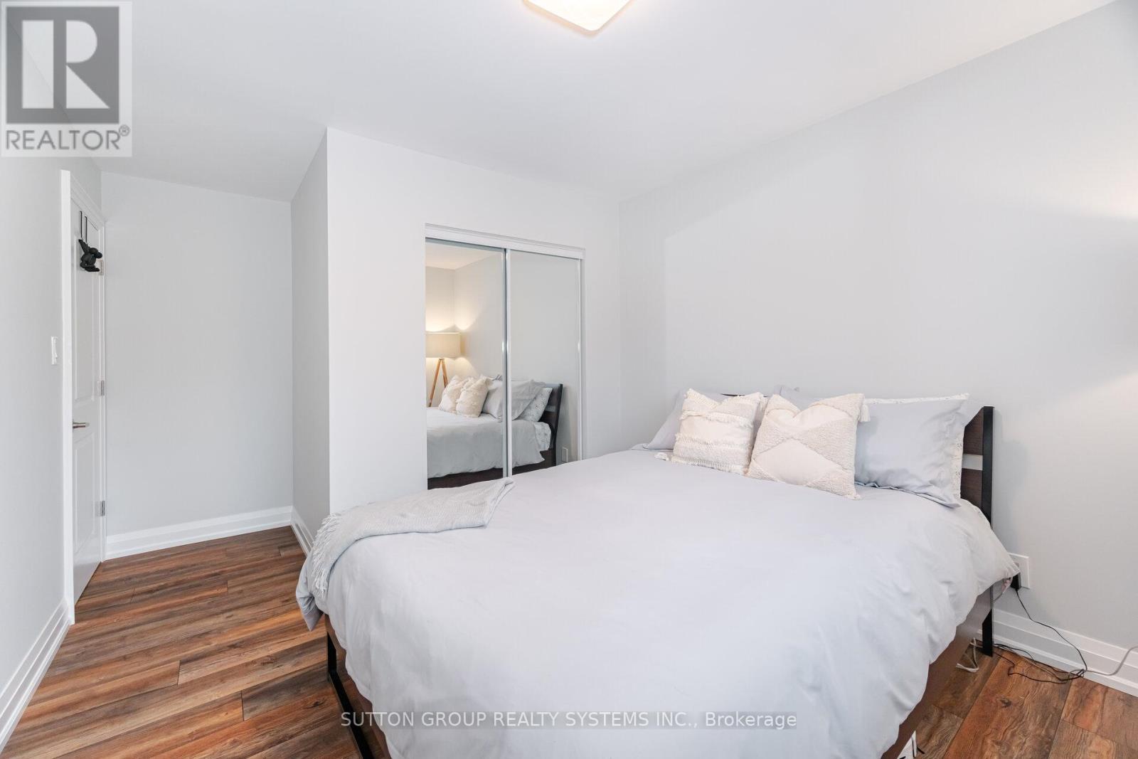 175 Connaught Crescent, Caledon, ON - Indoor Photo Showing Bedroom
