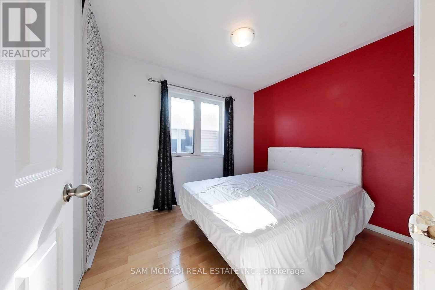 5940 Ridgecrest Trail, Mississauga, ON - Indoor Photo Showing Bedroom