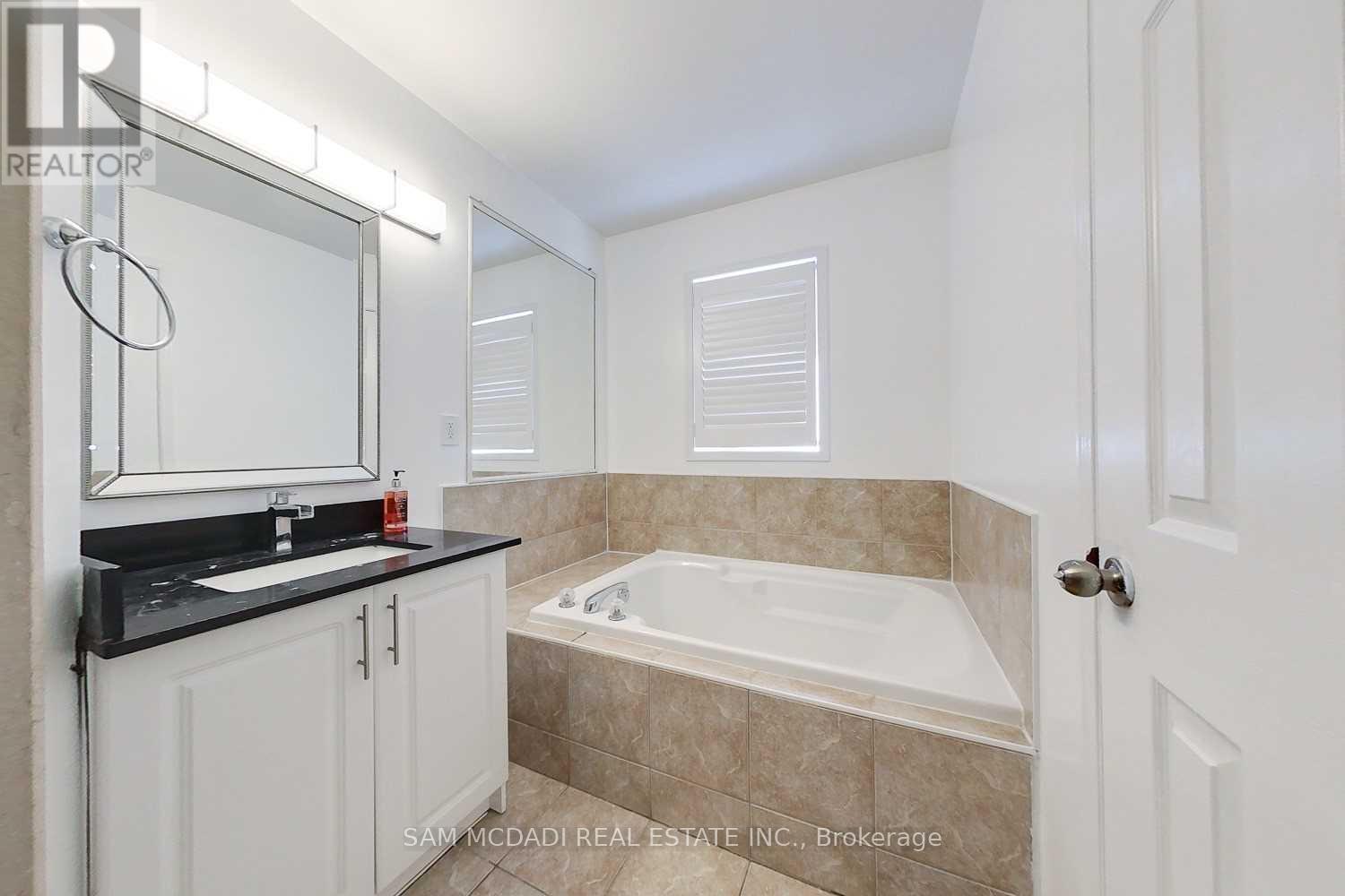 5940 Ridgecrest Trail, Mississauga, ON - Indoor Photo Showing Bathroom