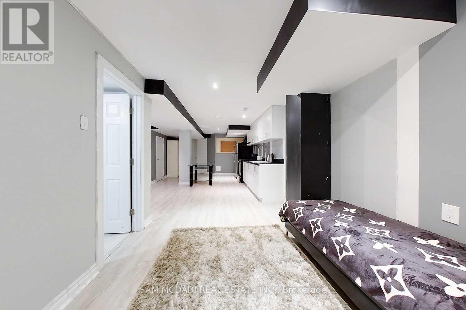 5940 Ridgecrest Trail, Mississauga, ON - Indoor