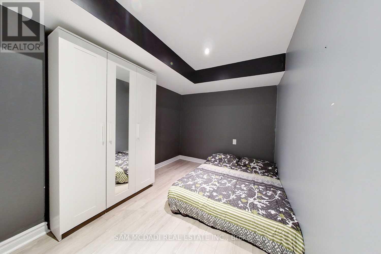 5940 Ridgecrest Trail, Mississauga, ON - Indoor Photo Showing Bedroom