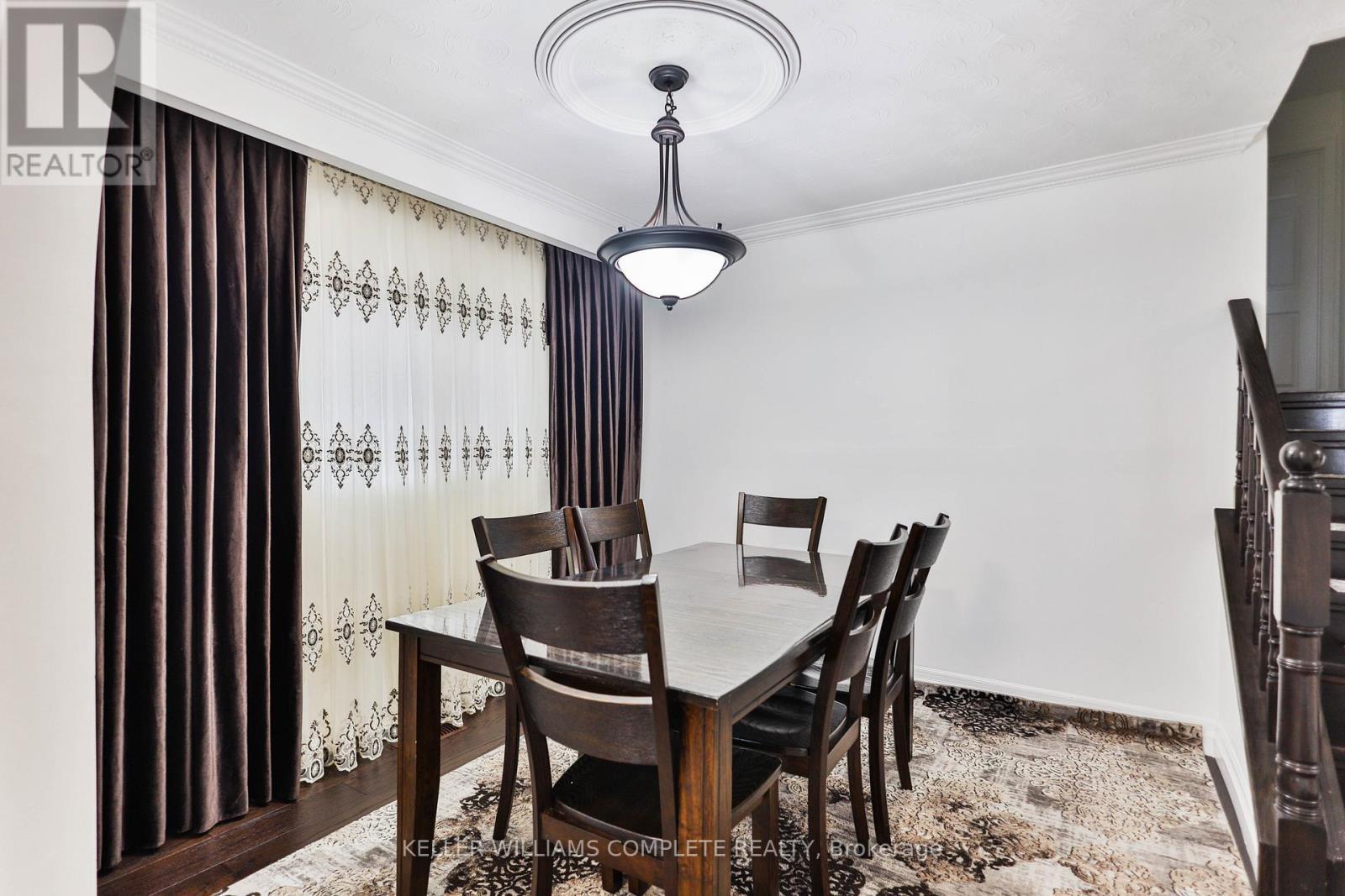1267 Limeridge Road E, Hamilton, ON - Indoor Photo Showing Dining Room