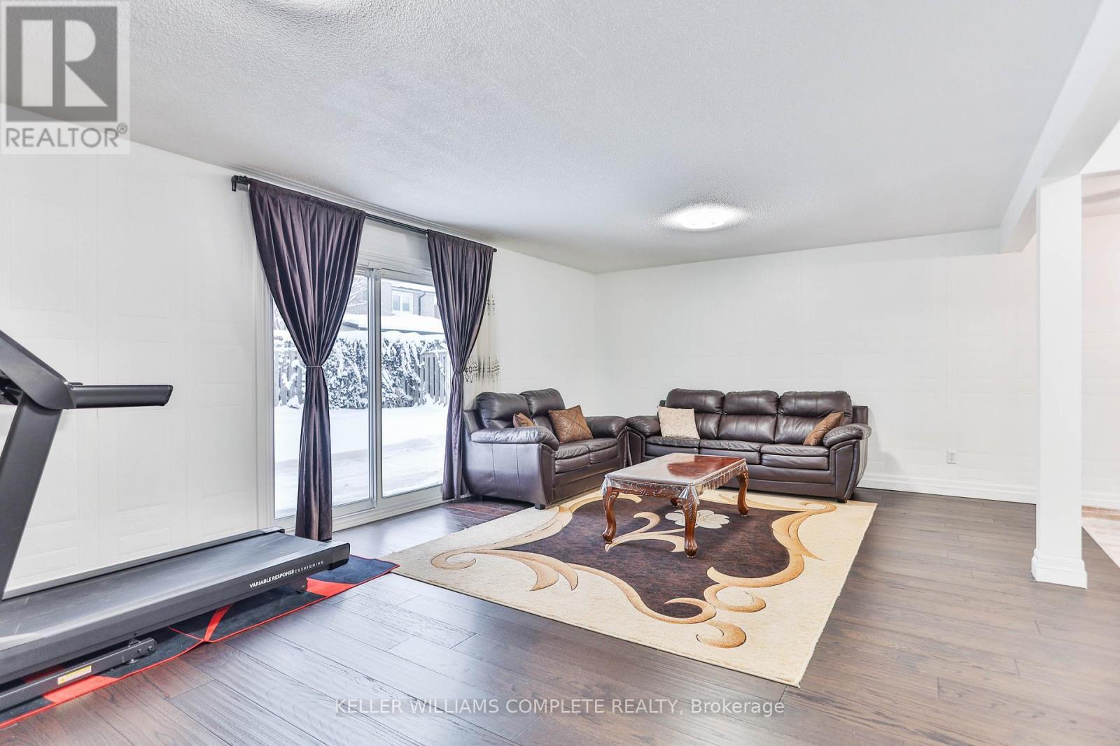 1267 Limeridge Road E, Hamilton, ON - Indoor