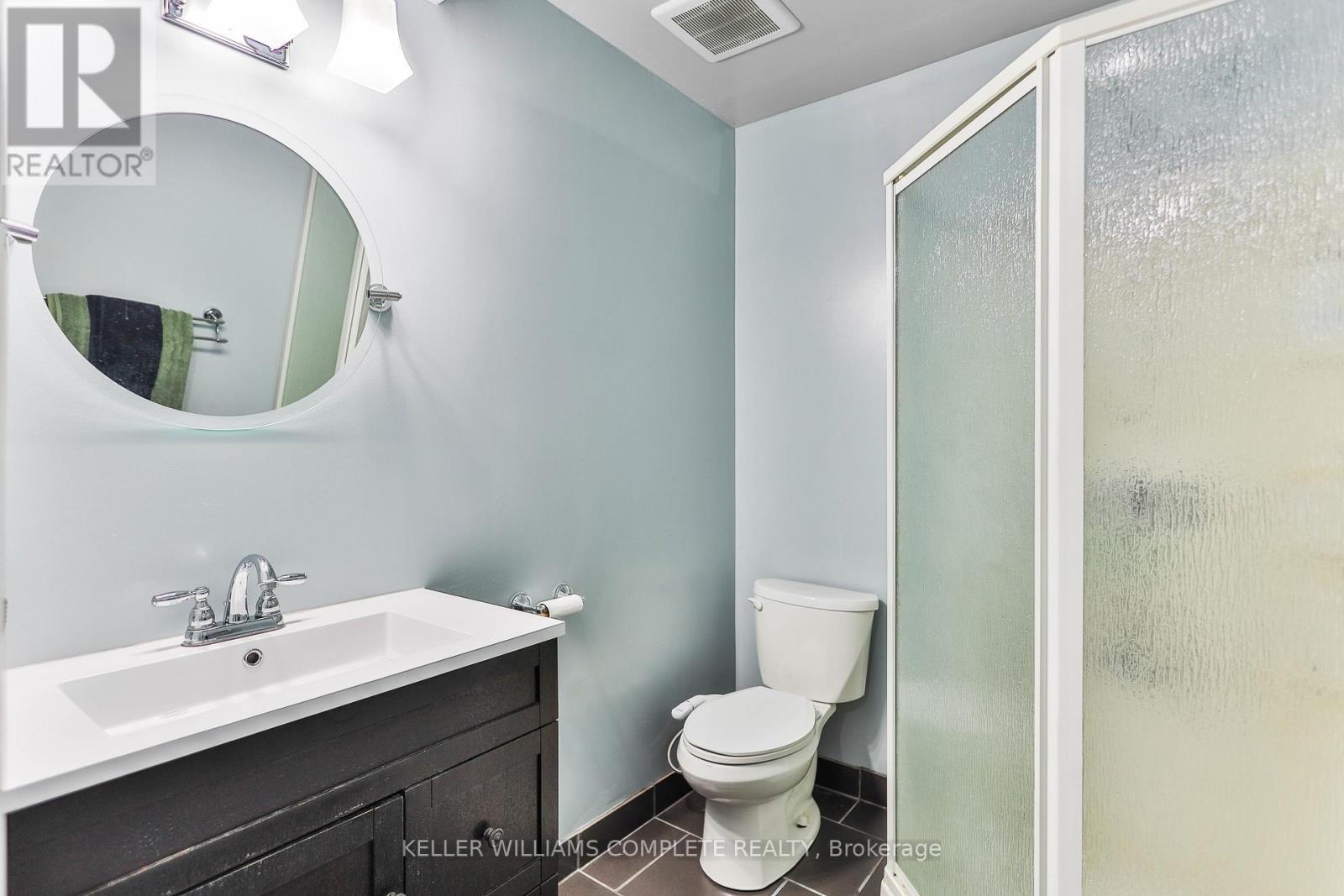 1267 Limeridge Road E, Hamilton, ON - Indoor Photo Showing Bathroom